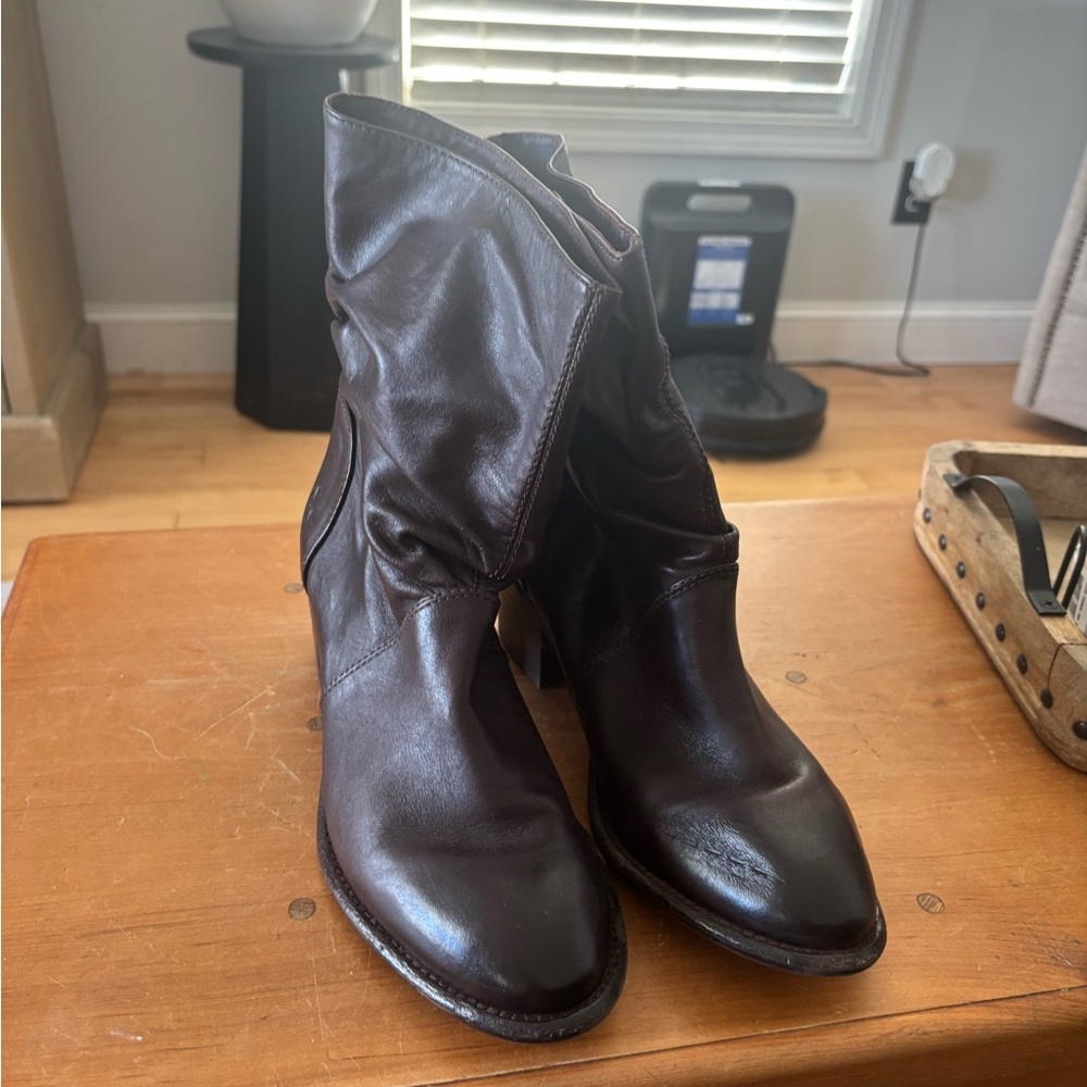 Patricia Nash Dark Brown Leather Heeled Boots - Picture 5 of 8